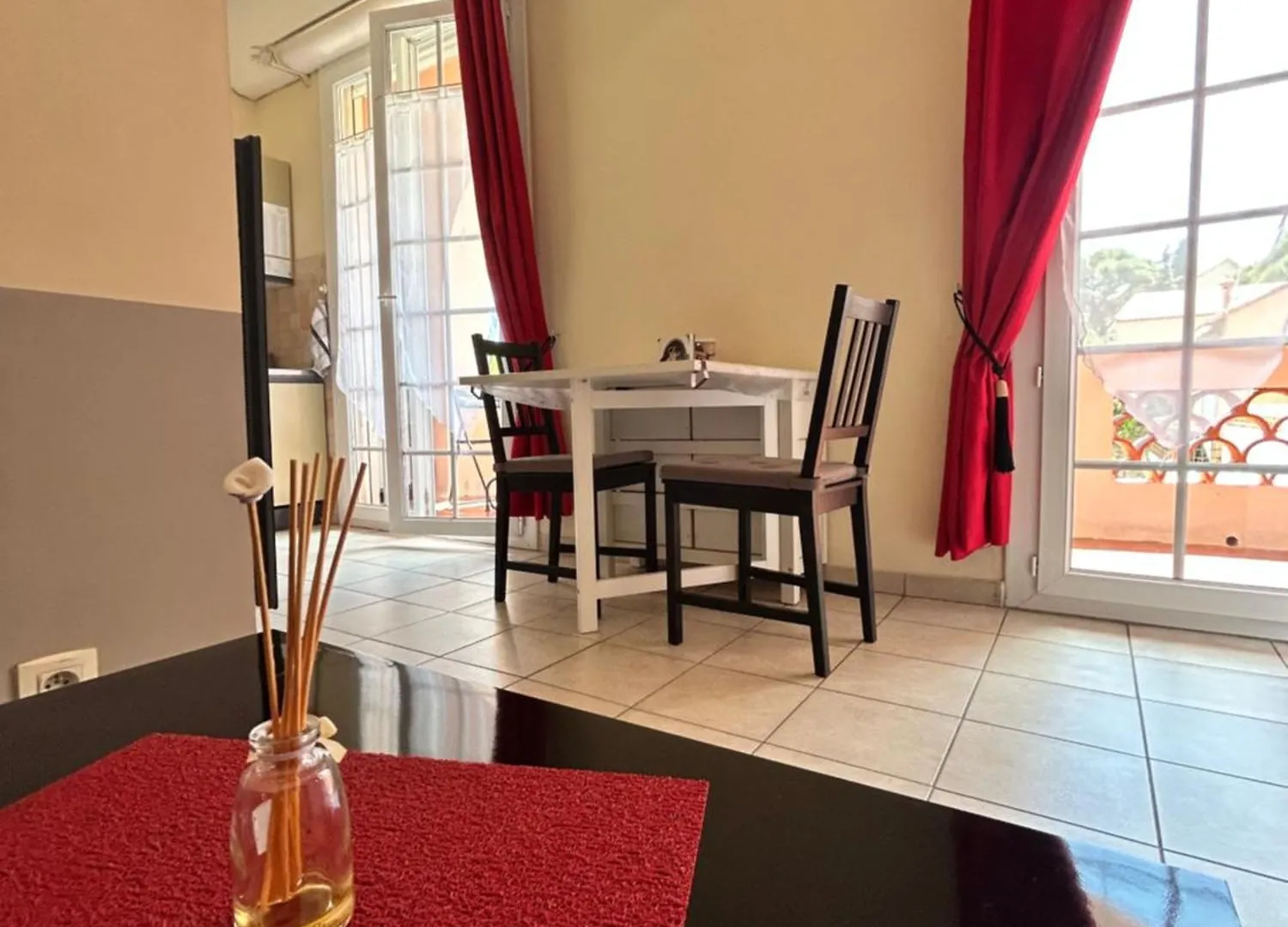 Apartment Studio Avec Grand Balcon- Residence De Caractere Bandol