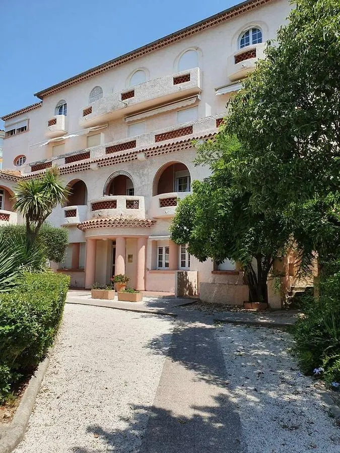 Studio Avec Grand Balcon- Residence De Caractere Bandol